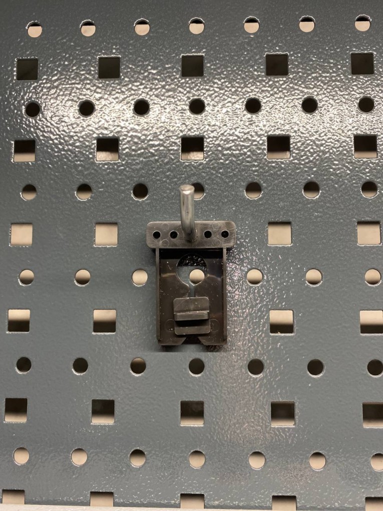 Крючок 38 мм купить в Ухте