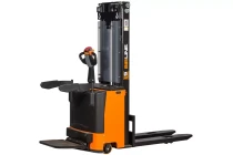 Штабелер электрический самоходный с платформой 1,5 т - 5,6 м Вилы: 1150 , АКБ Свинцово - кислотная, CL1556W SIBLINE Штабелер электрический самоходный с платформой 1,5 т - 5,6 м Вилы: 1150 , АКБ Свинцово - кислотная, CL1556W SIBLINE