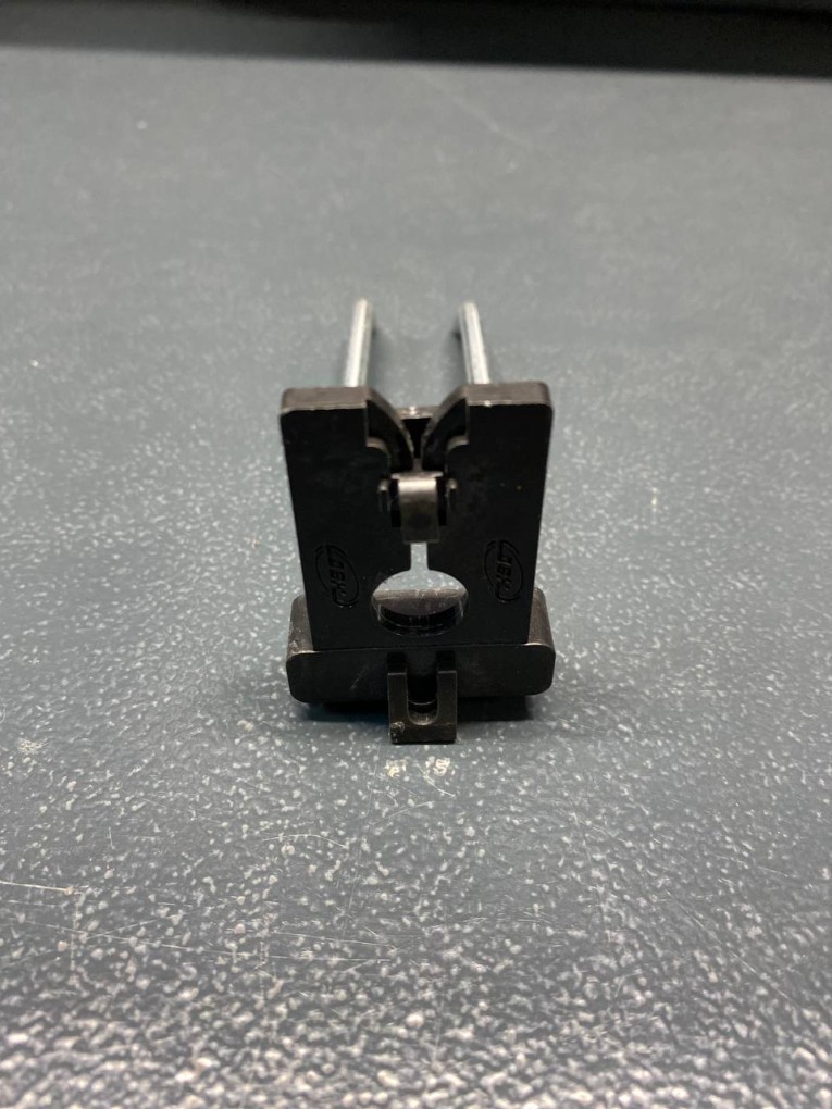 Крючок двойной 100 мм купить в Ухте