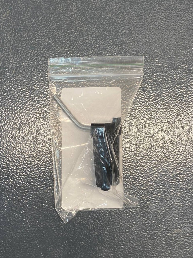 Крючок наклонный 50 мм купить в Ухте