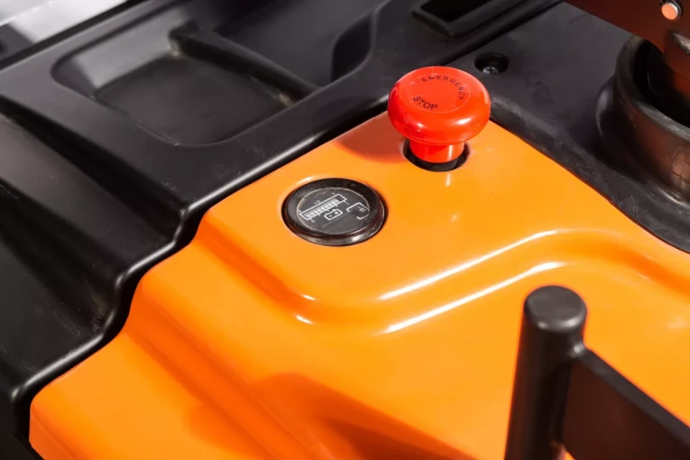 Штабелер электрический самоходный 1,6 т - 3 м Вилы: 1150 , АКБ Свинцово - кислотная, CL1630GA SIBLINE купить в Ухте