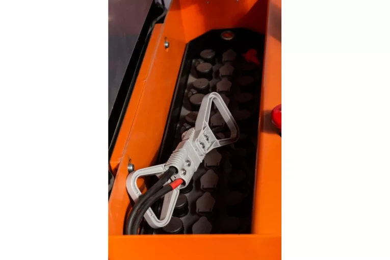 Штабелер электрический самоходный 1,6 т - 4,6 м Вилы: 1150 , АКБ Свинцово - кислотная, CL1646GP SIBLINE купить в Ухте